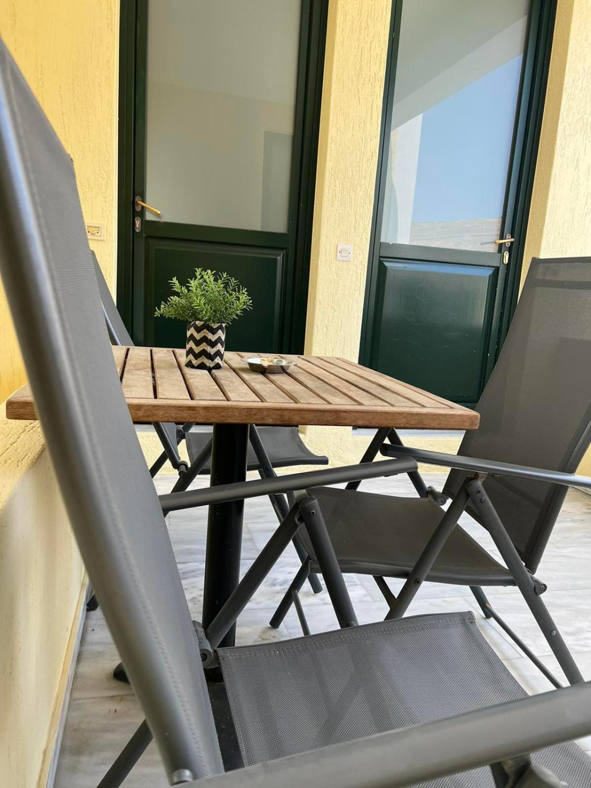 Apartment Anoixi *